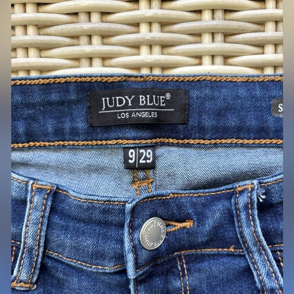 Judy Blue Straight Fit Distressed Jeans size 29 staple layered minimalist - Picture 6 of 9